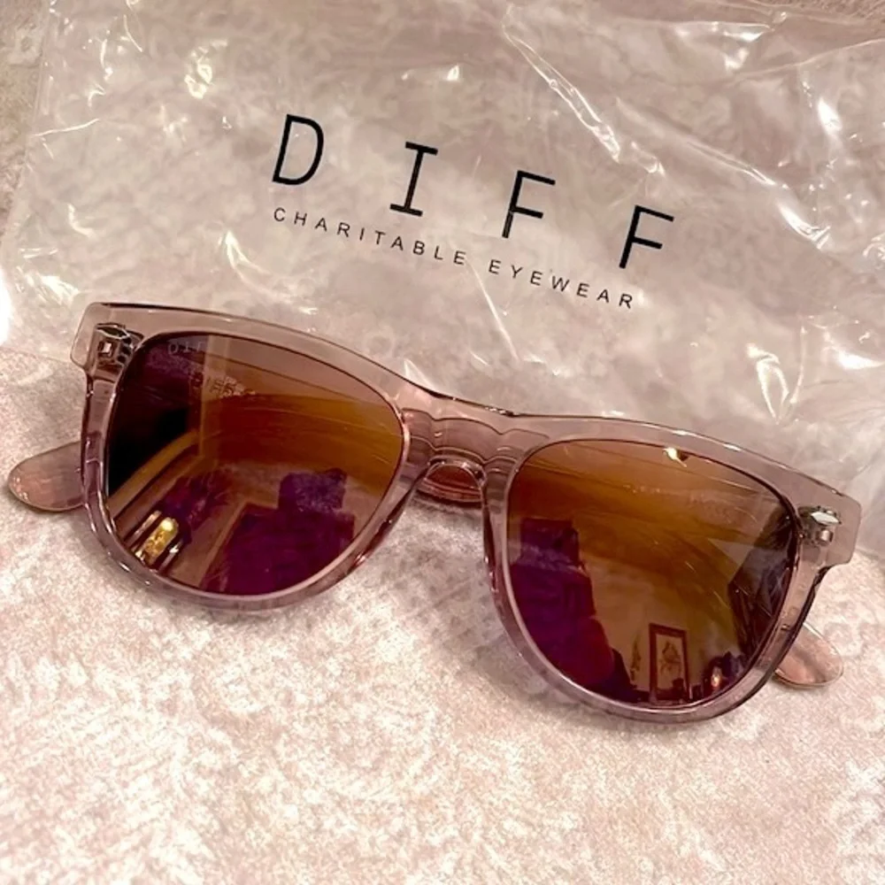Brand New DIFF Eyewear Kota Polarized Sunglasses Mirrored Lens Translucent Frame